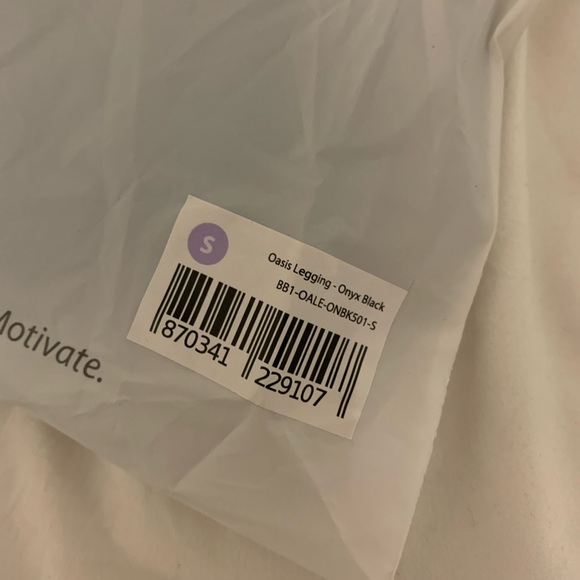 BuffBunny Oasis Leggings - Picture 4 of 4